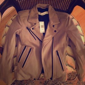 Brand-New Luxurious Leather Jacket!